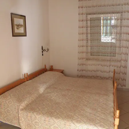 Gloria Apartment *