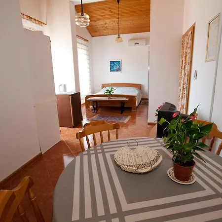 Apartment Gloria