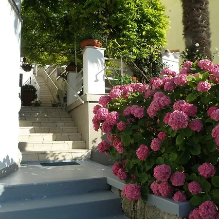 Gloria Apartment