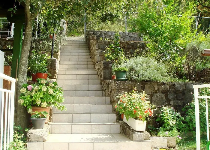 Gloria تْسْغيكفانِتْسا